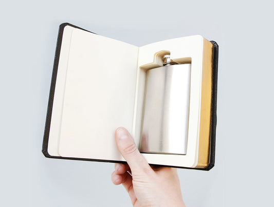 Flachmann im Buch schwarz THE GOOD BOOK