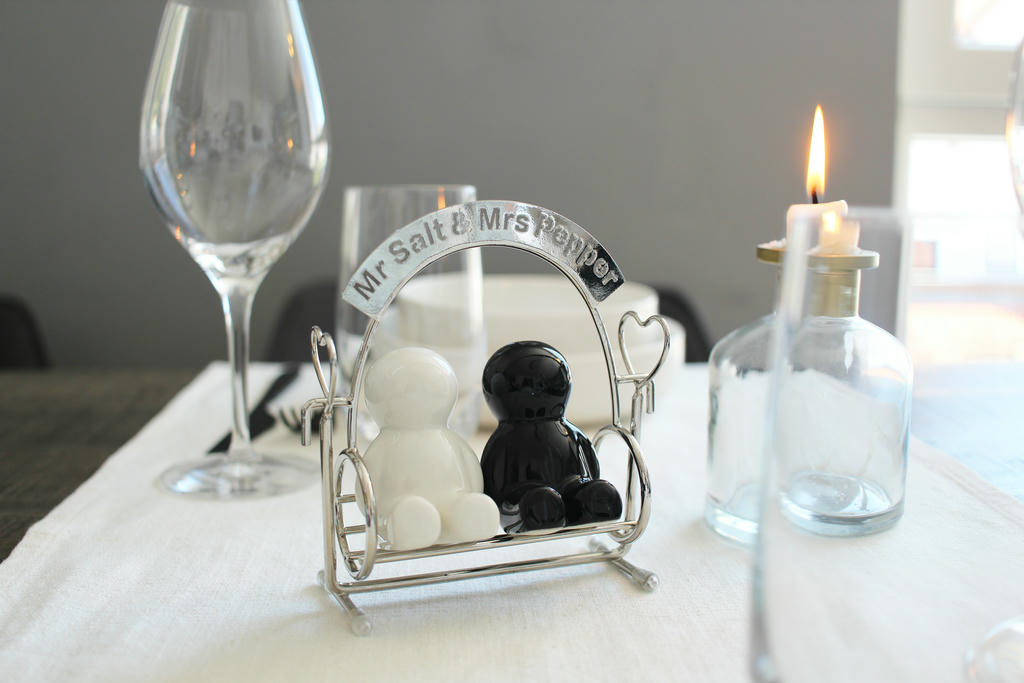 Mr. Salt & Mrs. Pepper Hollywood Schaukel