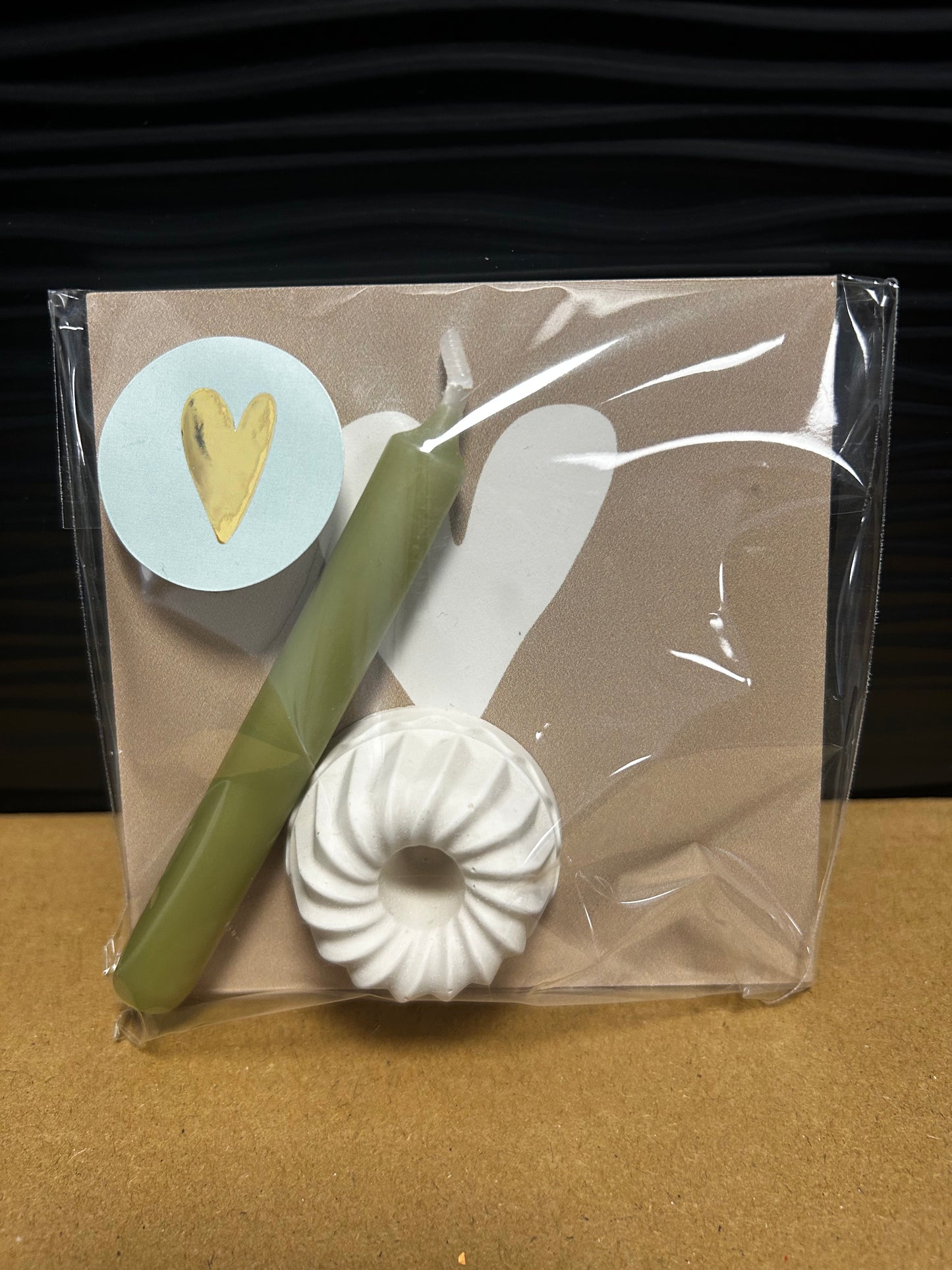 Kerze mit Halter und Forexplatte mit Herz in Camel