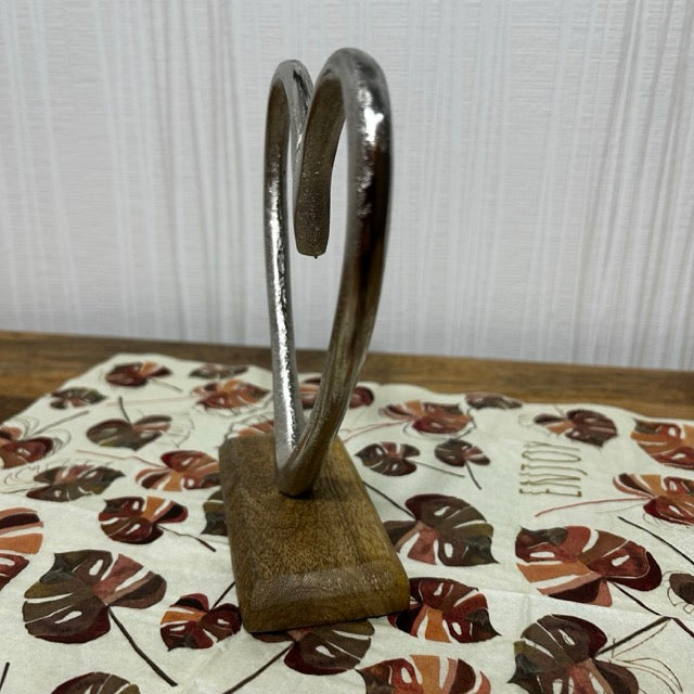 Aufsteller Herz auf Mangoholz - Sockel aus Metall, Silber/Braun (B/H/T) 16x17x5cm