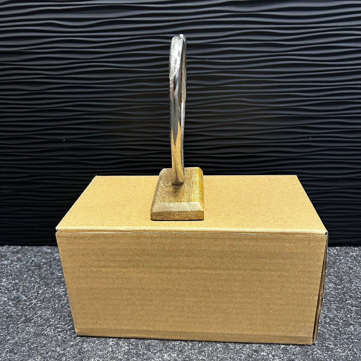 Aufsteller Herz auf Mangoholz - Sockel aus Metall, Silber/Braun (B/H/T) 16x17x5cm