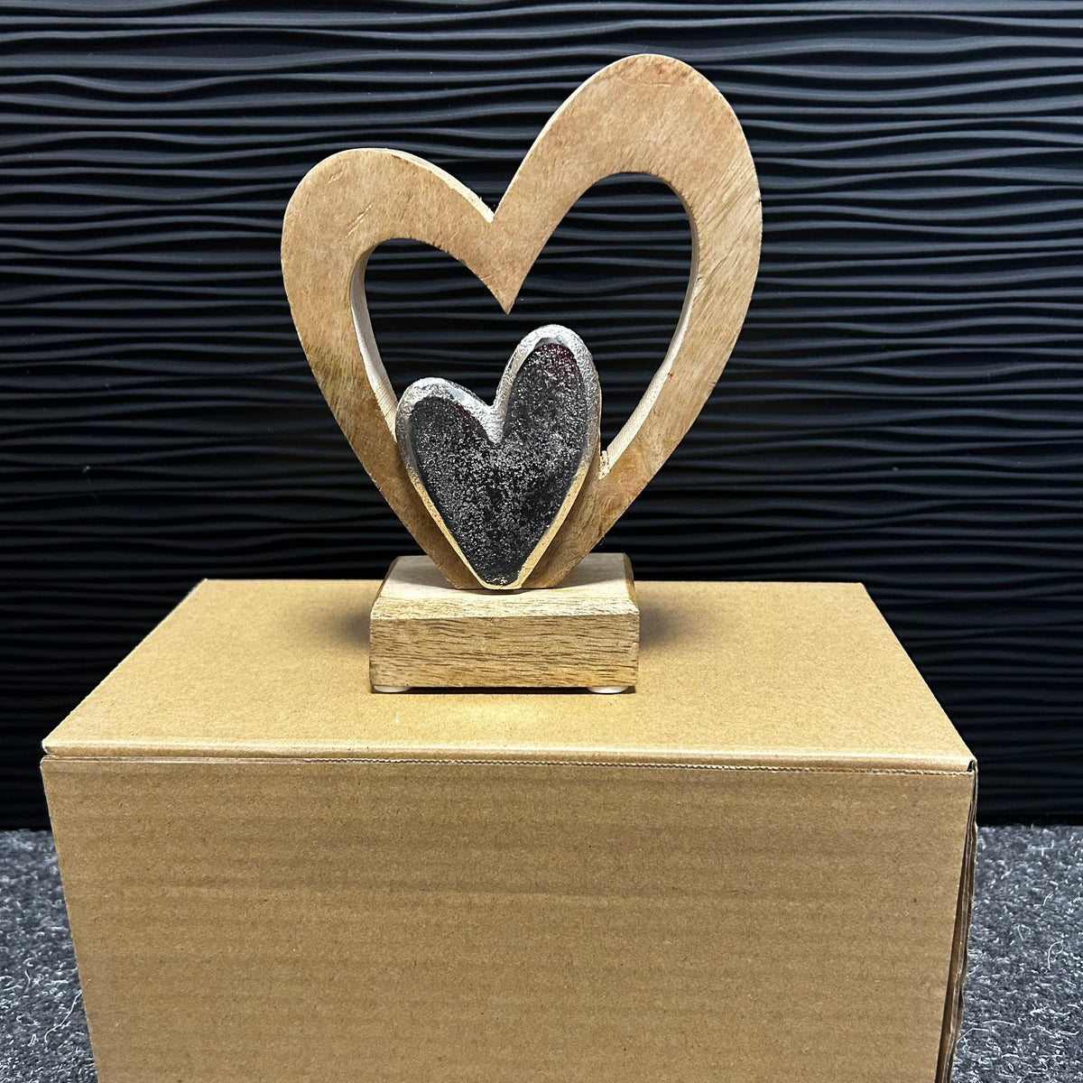 Aufsteller Herz aus Mangoholz/Metall, Silber/Natur (B/H/T) 13x17x5cm