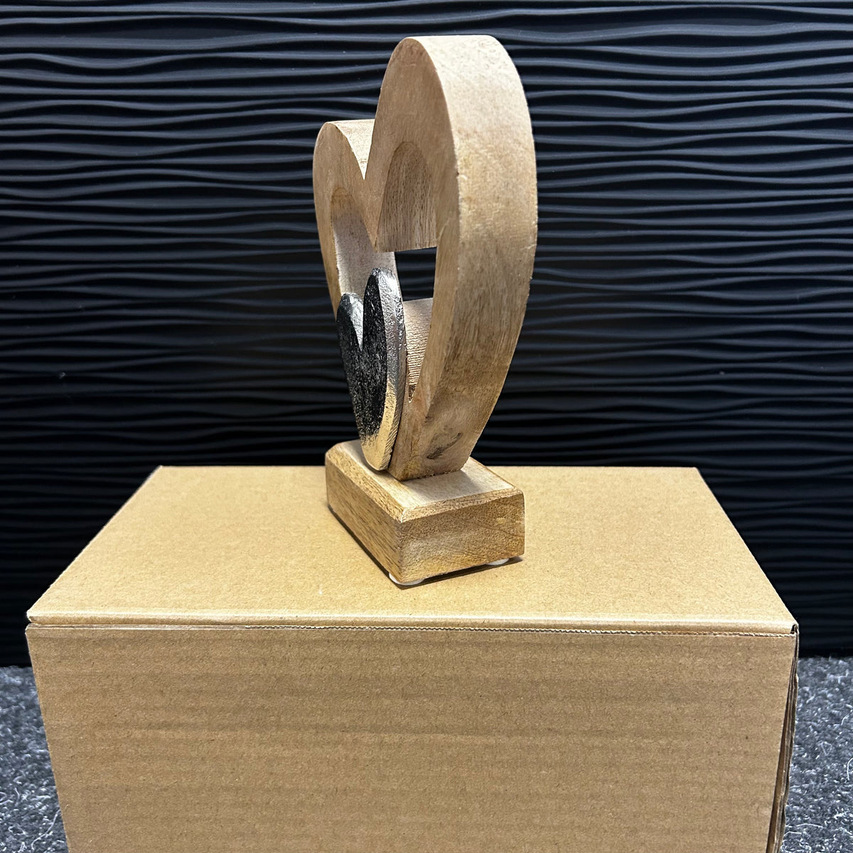 Aufsteller Herz aus Mangoholz/Metall, Silber/Natur (B/H/T) 13x17x5cm