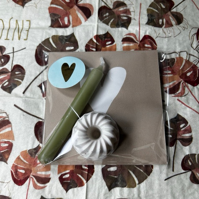 Kerze mit Halter und Forexplatte mit Herz in Camel