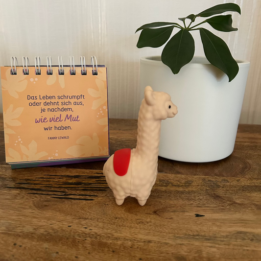 Lama Tee Ei